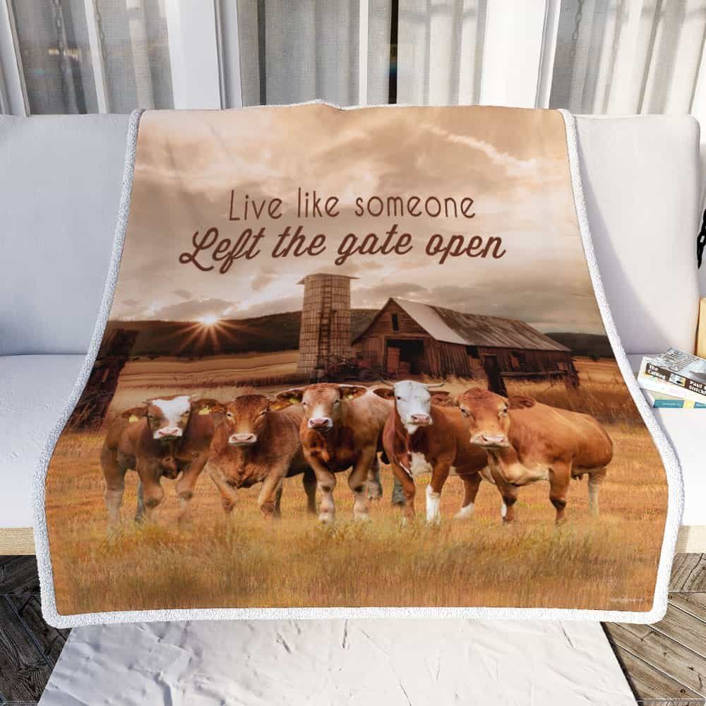 Farmhouse Cattle Live Like Someone Left The Gate Open Sofa Throw Blanket