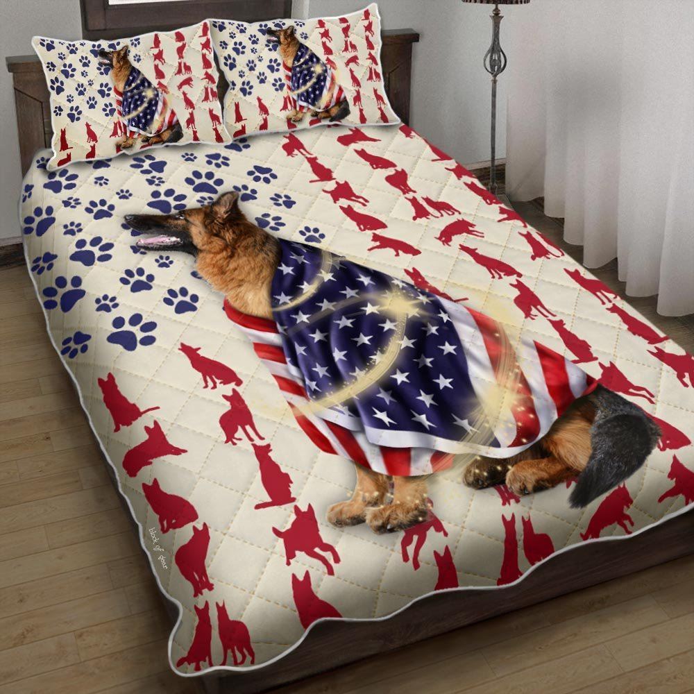 German Shepherd Dog Wrapped In Glory Quilt Bedding Set