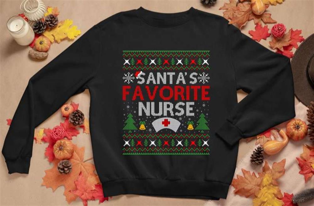 Nurse Xmas Gift Santas Favorite Nurse Christmas Unisex T-shirt